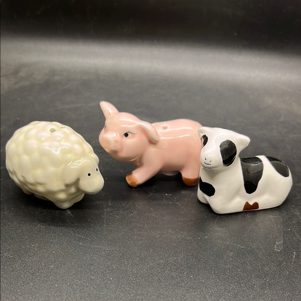 Salt and pepper, shakers cow, pig and sheep three-piece set home decor kitchen
